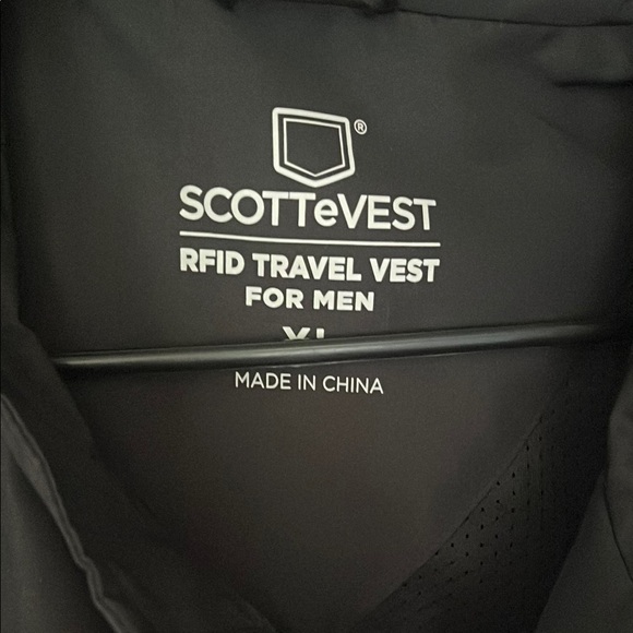 Scottevest Black Versatile Vest with Weather-Resistant Finish - Picture 2 of 2